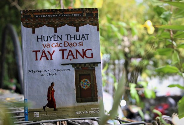 Đông Phong review sách Huyền Thuật Và Các Đạo Sĩ Tây Tạng - Nguyên Phong
